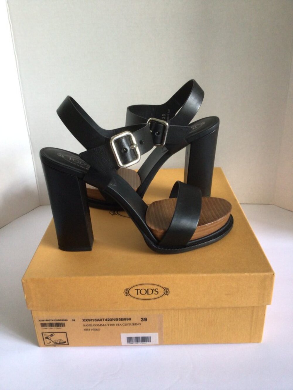 Tod's Italy Black Leather Platform Block Heel Sandals EU 39/US 9 Box & Dust Bag.
